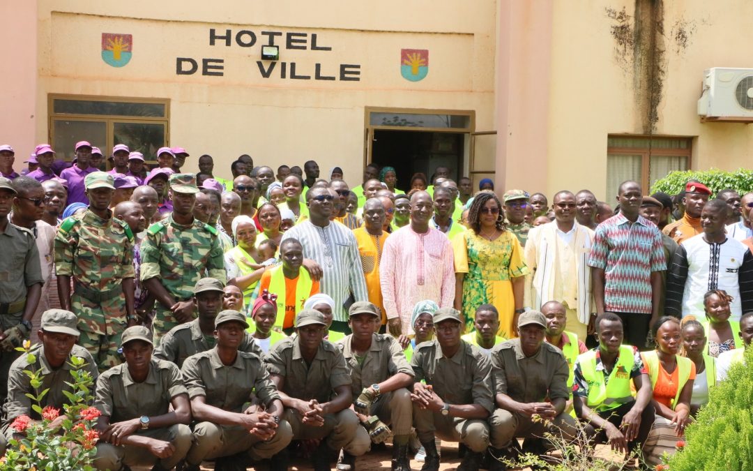 Opération Coup de Balai Volontaire : cérémonie de lancement de l&rsquo;édition 2025 dans la région de Nando.